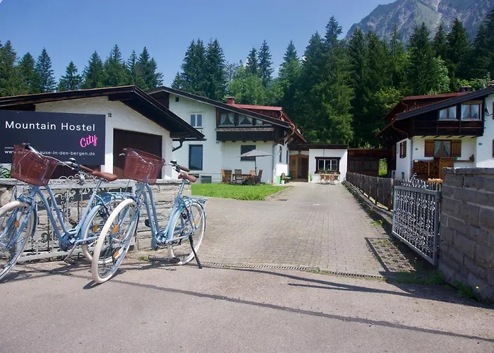 Mountain Hostel City