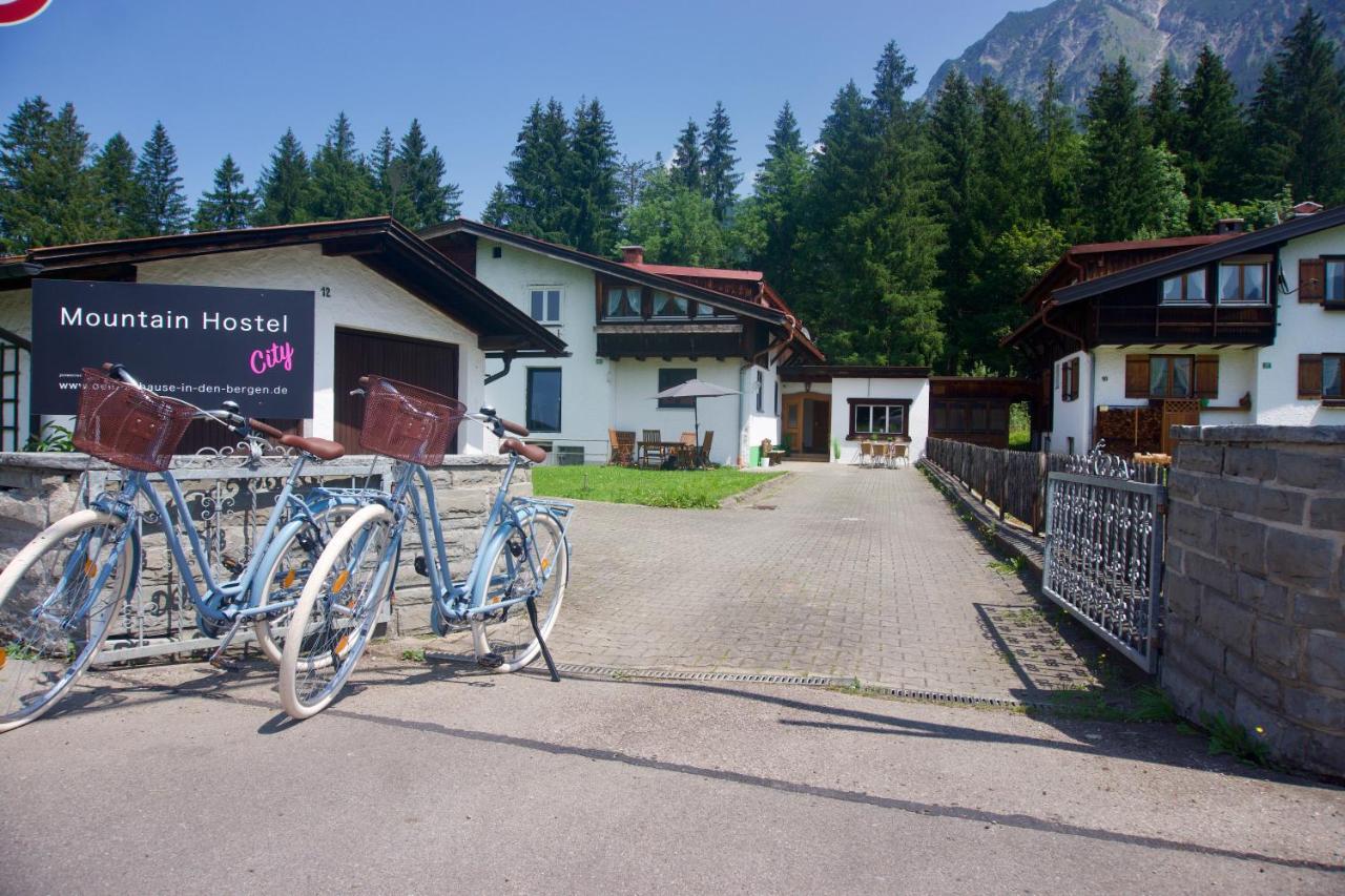 Mountain Hostel *